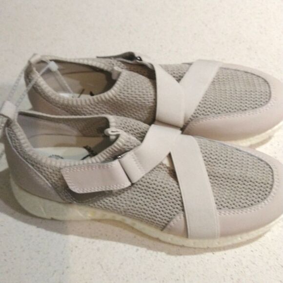 OTBT Vickie Sneakers - Picture 4 of 9